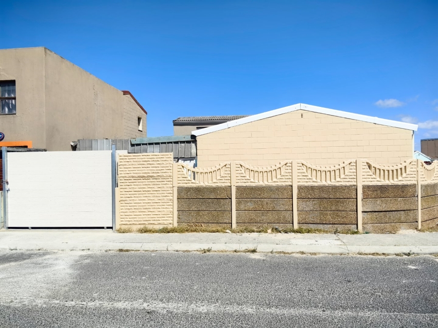 To Let 3 Bedroom Property for Rent in Rocklands Western Cape